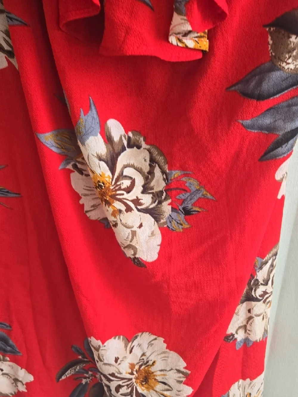 Floral Off-Shoulder Red Mini Dress - Picture 5 of 8